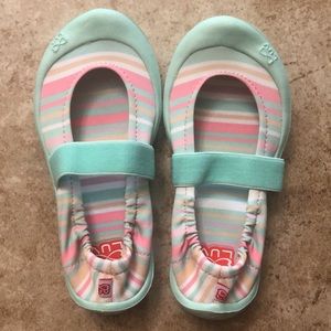 💚 Luv Dream Flats NWT